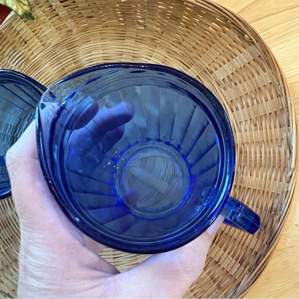 Stylish Blue Glass Pitcher Set - Picture 3 of 7